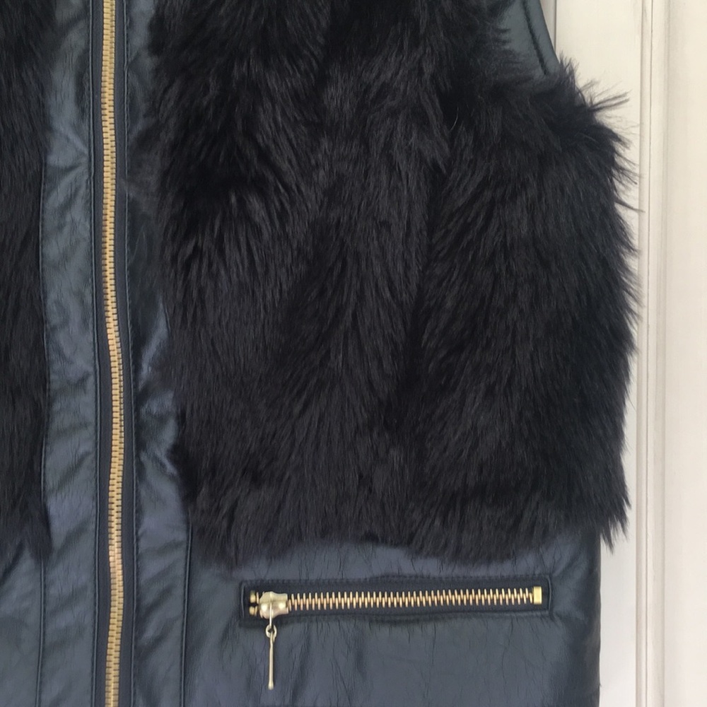 Rampage Leather and Fur Vest size Large - Picture 4 of 8